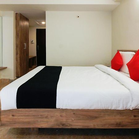 Capital O Sri Suprabhat Grand Near Kachiguda Railway Station Χιντεραμπάντ Εξωτερικό φωτογραφία