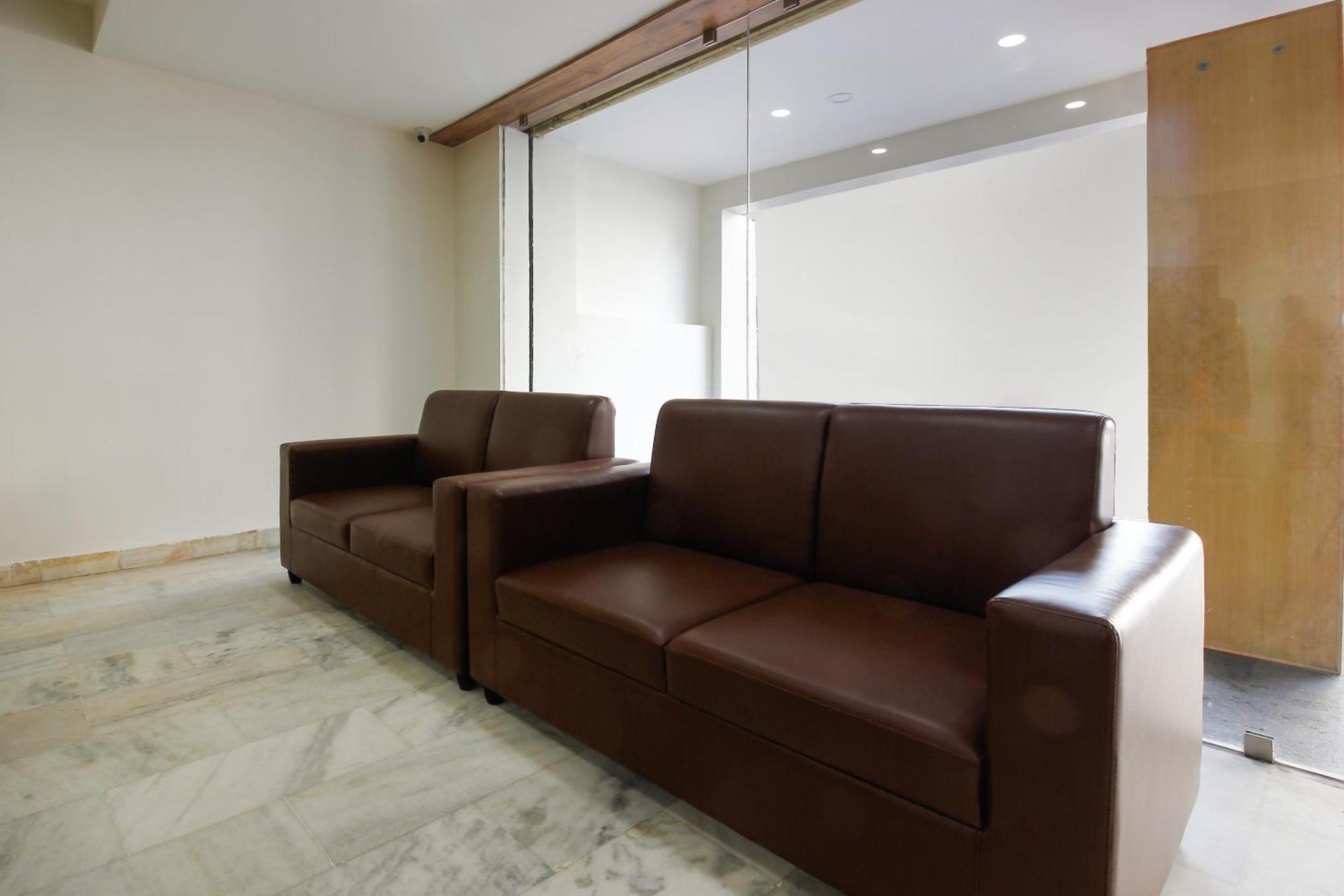 Capital O Sri Suprabhat Grand Near Kachiguda Railway Station Χιντεραμπάντ Εξωτερικό φωτογραφία
