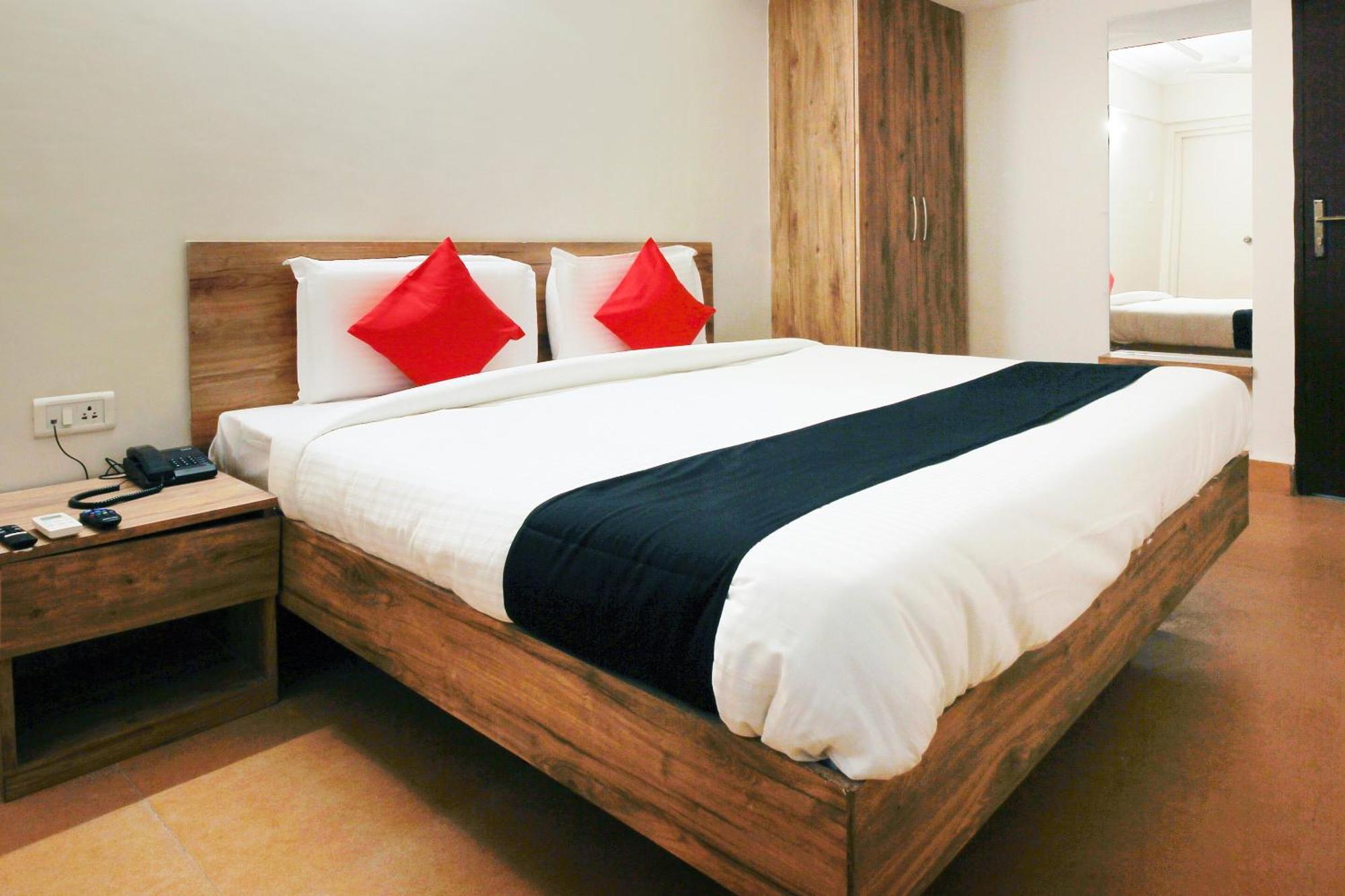 Capital O Sri Suprabhat Grand Near Kachiguda Railway Station Χιντεραμπάντ Εξωτερικό φωτογραφία
